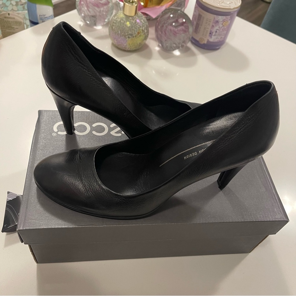 ECCO’ Shape 75 Sleek